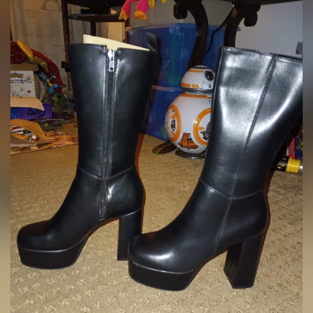 LAMODA Going Under Platform Boots